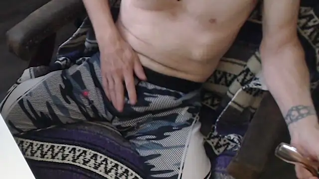 QueenDenizeAndTheCaptain online show from September 9, 2025, 2:48 pm