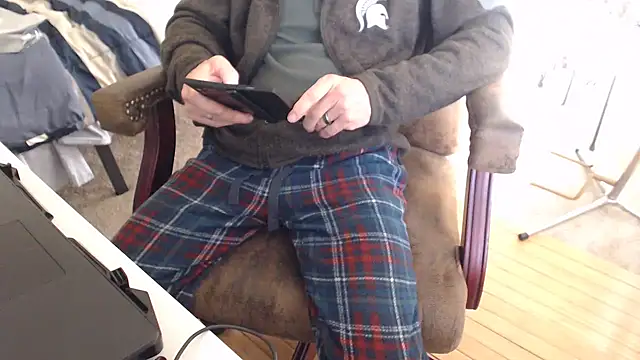 QueenDenizeAndTheCaptain online show from December 3, 2024, 3:17 pm