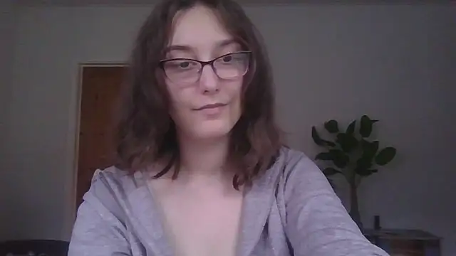 NaughtyRapunzel7 online show from December 2, 2024, 12:13 pm