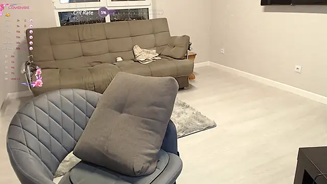 Mia Bows online show from March 21, 2025, 6:07 pm