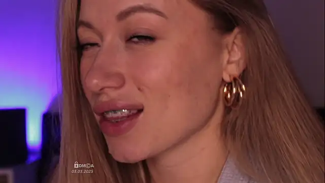 Snapshot of Blondie_Bunny chatting on March 3, 2025, 6:31 am Blondie Bunny online show from March 3, 2025, 6:31 am