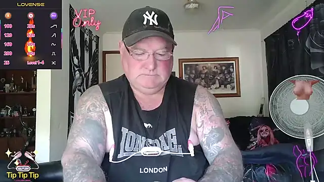 Snapshot of HOTANAL chatting on April 8, 2026, 2:57 am HOTANAL online show from April 8, 2026, 2:57 am