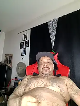 Snapshot of yellowwetfox chatting on February 28, 2025, 3:48 am yellowwetfox online show from February 28, 2025, 3:48 am