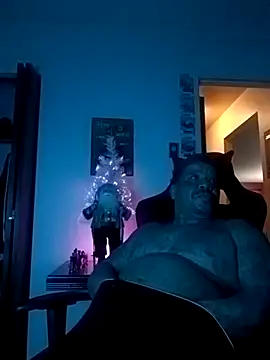 Snapshot of yellowwetfox chatting on December 22, 2024, 2:28 am yellowwetfox online show from December 22, 2024, 2:28 am