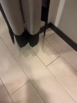 Snapshot of CrazzyChicks chatting on February 26, 2026, 5:51 am CrazzyChicks online show from February 26, 2026, 5:51 am