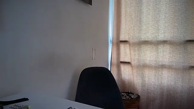 romeolovedark online show from April 20, 2026, 2:51 pm