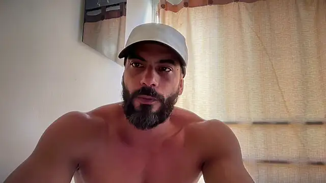 romeolovedark online show from May 15, 2026, 3:32 pm