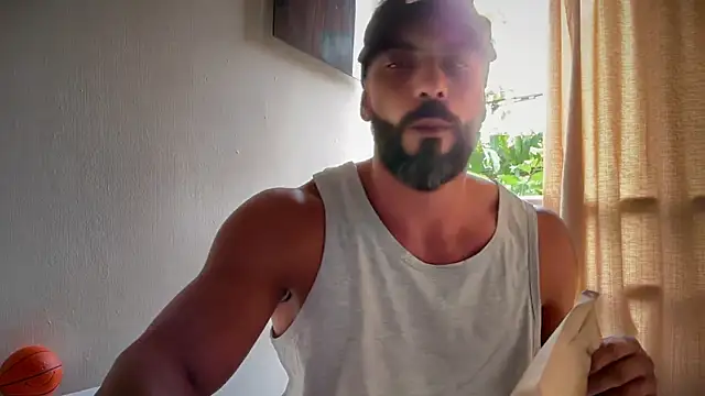 romeolovedark online show from May 16, 2026, 8:41 pm