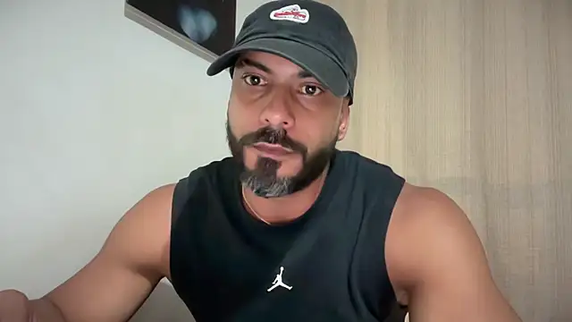 Snapshot of romeolovedark chatting on February 17, 2026, 4:43 am romeolovedark online show from February 17, 2026, 4:43 am