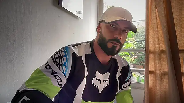 Snapshot of romeolovedark chatting on April 5, 2026, 5:52 pm romeolovedark online show from April 5, 2026, 5:52 pm