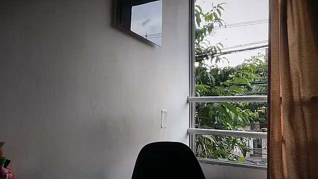 romeolovedark online show from May 20, 2026, 10:18 pm