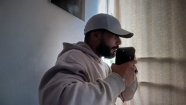 Snapshot of romeolovedark chatting on March 4, 2026, 9:00 pm romeolovedark online show from March 4, 2026, 9:00 pm