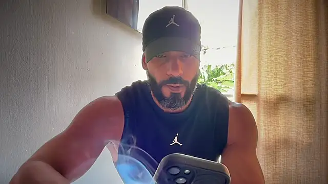 romeolovedark online show from May 22, 2026, 2:48 pm