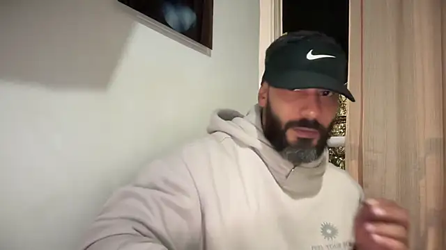 romeolovedark online show from January 9, 2026, 3:24 am