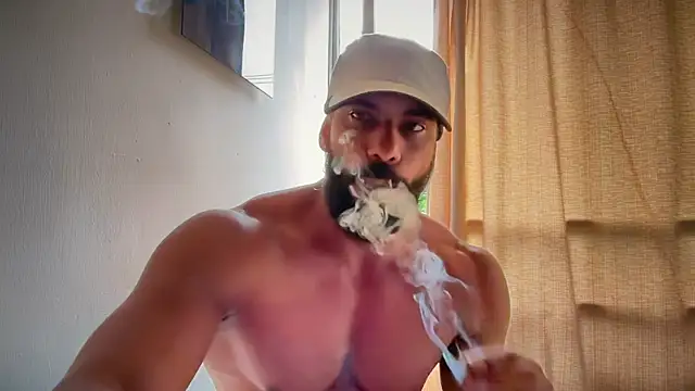 romeolovedark online show from May 14, 2026, 12:24 pm