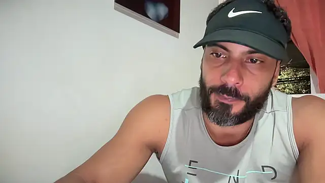 romeolovedark online show from November 28, 2025, 11:38 pm