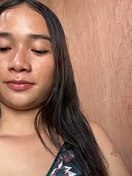 Snapshot of ShinningEthene chatting on March 3, 2026, 12:17 am ShinningEthene online show from March 3, 2026, 12:17 am