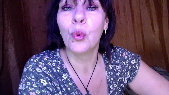 karina ren  online show from February 6, 2025, 12:48 pm