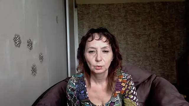 AnnieEltgant online show from June 2, 2026, 7:41 am