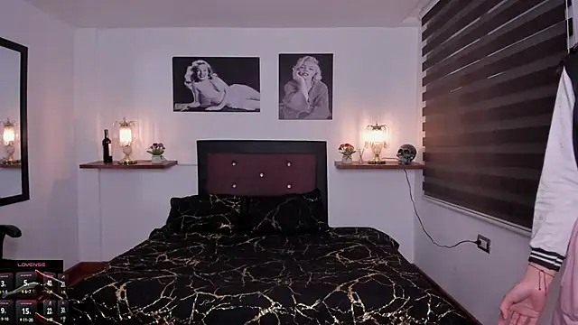 Snapshot of Mariana_Joness chatting on October 9, 2025, 2:01 am Mariana Joness online show from October 9, 2025, 2:01 am