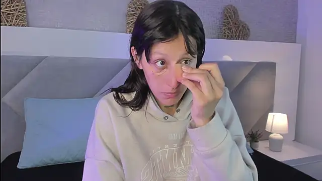 Snapshot of Mariana_Joness chatting on April 7, 2026, 2:46 am Mariana Joness online show from April 7, 2026, 2:46 am