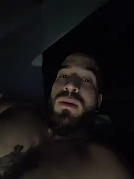 Snapshot of molok329 chatting on January 14, 2026, 6:22 pm molok329 online show from January 14, 2026, 6:22 pm