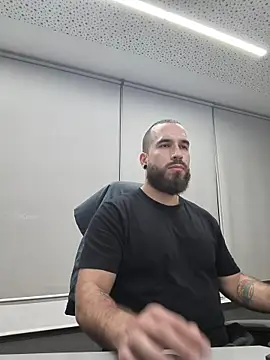 Snapshot of molok329 chatting on January 11, 2026, 3:13 am molok329 online show from January 11, 2026, 3:13 am