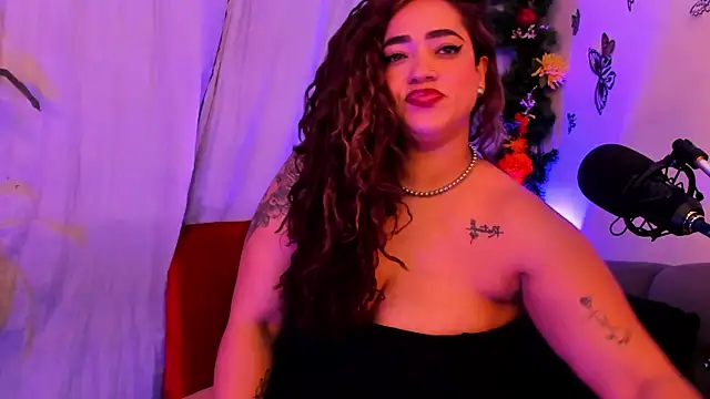 Snapshot of HannaMiills@xh chatting on April 9, 2026, 1:39 pm HannaMiillsxh online show from April 9, 2026, 1:39 pm