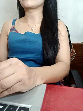 Snapshot of Chanchal--Navya chatting on April 24, 2026, 6:10 pm Chanchal--Navya online show from April 24, 2026, 6:10 pm