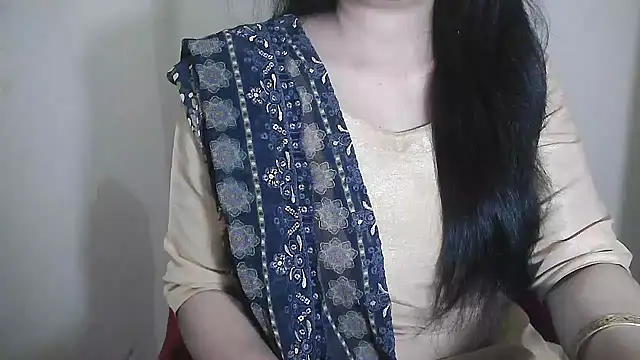 Snapshot of Chanchal--Navya chatting on February 14, 2025, 1:51 pm Chanchal--Navya online show from February 14, 2025, 1:51 pm