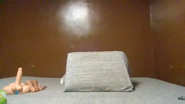 Snapshot of Heavenskyyee chatting on May 17, 2026, 2:06 pm Heavenskyyee online show from May 17, 2026, 2:06 pm