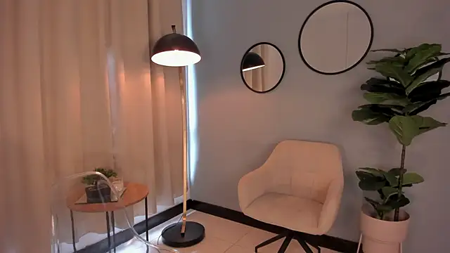 LiaPearce online show from February 2, 2025, 3:39 pm