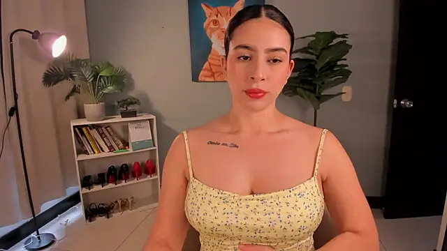 Snapshot of LiaPearce chatting on April 23, 2026, 4:08 pm LiaPearce online show from April 23, 2026, 4:08 pm