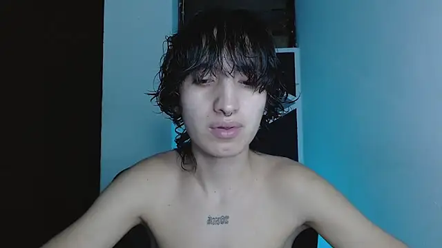 Snapshot of littlextreme chatting on May 6, 2026, 2:26 am littlextreme online show from May 6, 2026, 2:26 am