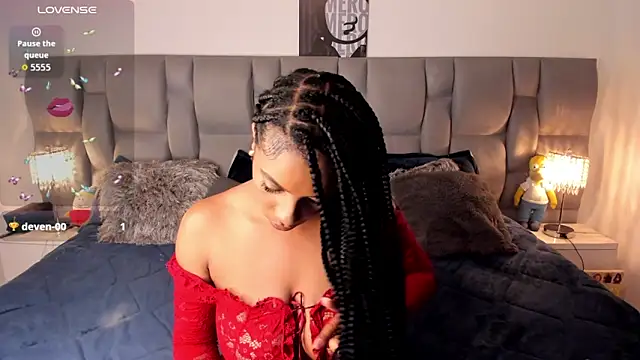 Nickytouse online show from December 17, 2025, 11:32 pm