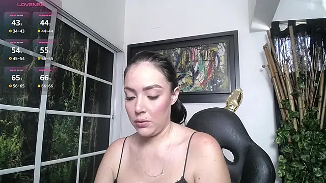 brianna 196 online show from May 11, 2026, 7:55 pm