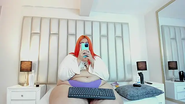 aandreaperez online show from November 14, 2025, 11:30 pm