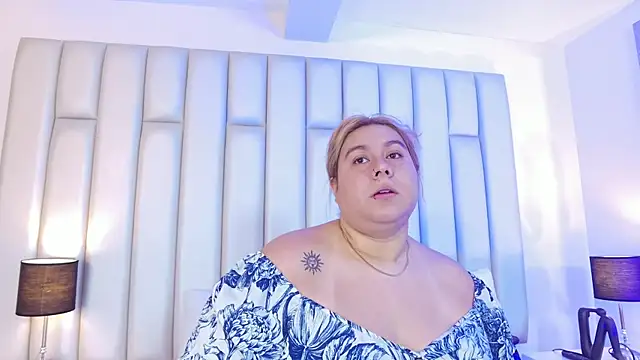 aandreaperez online show from March 31, 2026, 11:45 am