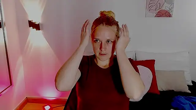 EmilySumer online show from May 15, 2026, 10:19 pm