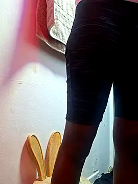 Snapshot of nemcy_bae chatting on February 25, 2026, 2:45 am nemcy bae online show from February 25, 2026, 2:45 am