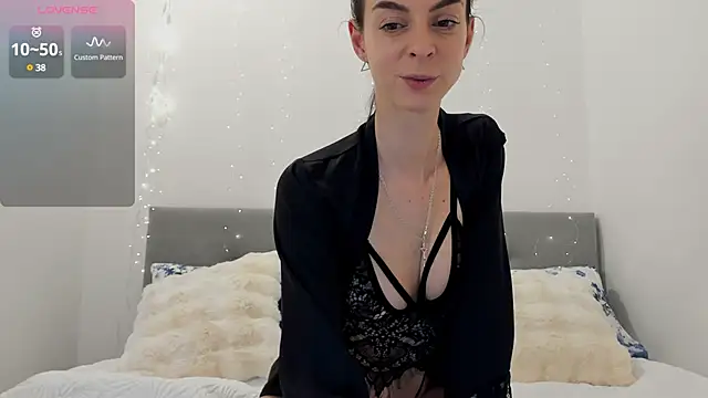Snapshot of XValkyrieX chatting on December 9, 2024, 6:46 pm XValkyrieX online show from December 9, 2024, 6:46 pm
