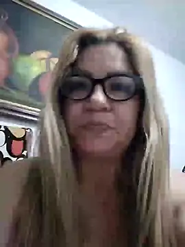 Snapshot of gisela27 chatting on March 3, 2025, 2:22 am gisela27 online show from March 3, 2025, 2:22 am