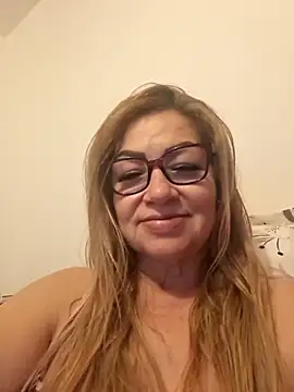 Snapshot of gisela27 chatting on April 8, 2026, 2:57 am gisela27 online show from April 8, 2026, 2:57 am