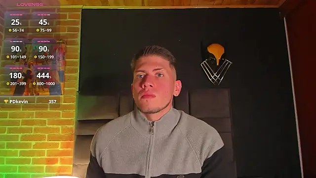 Snapshot of SebastianMaximoff chatting on March 10, 2025, 4:25 pm SebastianMaximoff online show from March 10, 2025, 4:25 pm