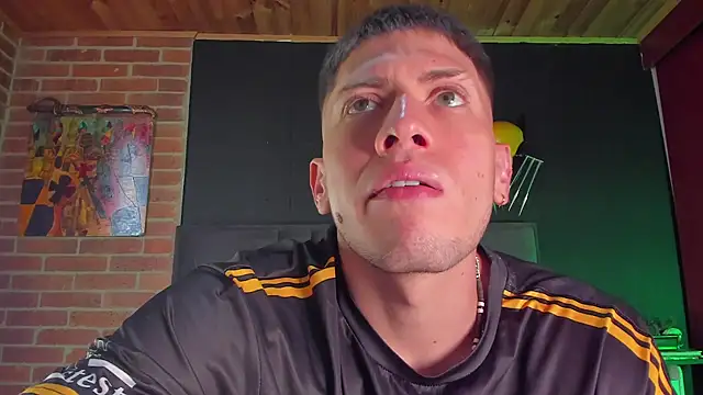 Snapshot of SebastianMaximoff chatting on March 19, 2025, 6:34 pm SebastianMaximoff online show from March 19, 2025, 6:34 pm