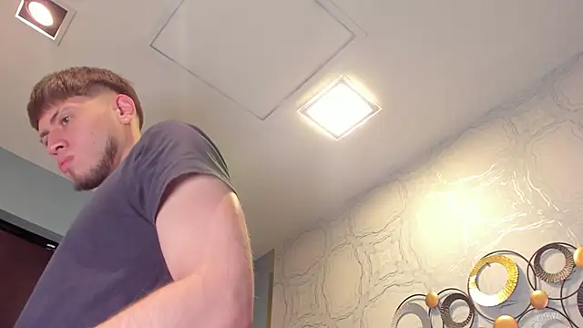 Snapshot of SebastianMaximoff chatting on September 12, 2025, 12:05 pm SebastianMaximoff online show from September 12, 2025, 12:05 pm