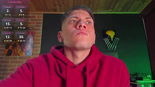 Snapshot of SebastianMaximoff chatting on March 20, 2025, 12:54 pm SebastianMaximoff online show from March 20, 2025, 12:54 pm