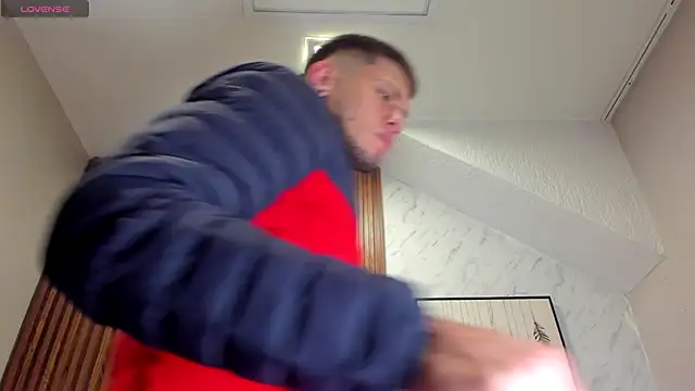 Snapshot of SebastianMaximoff chatting on October 12, 2025, 3:13 pm SebastianMaximoff online show from October 12, 2025, 3:13 pm