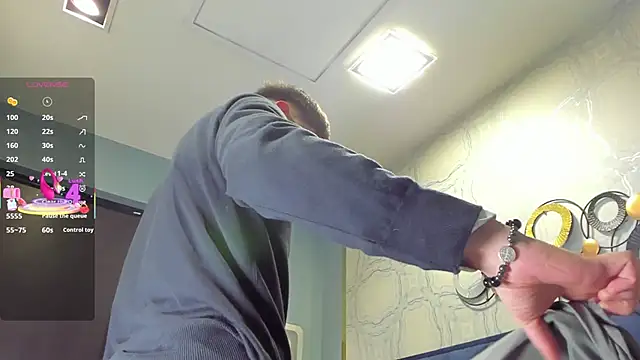 Snapshot of SebastianMaximoff chatting on September 9, 2025, 12:36 pm SebastianMaximoff online show from September 9, 2025, 12:36 pm