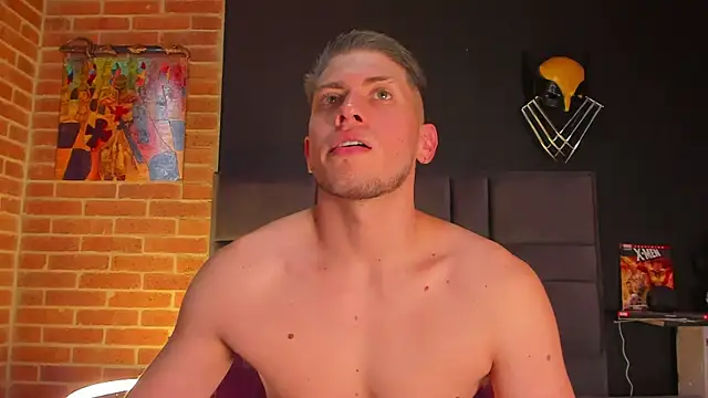 Snapshot of SebastianMaximoff chatting on March 8, 2025, 5:43 pm SebastianMaximoff online show from March 8, 2025, 5:43 pm